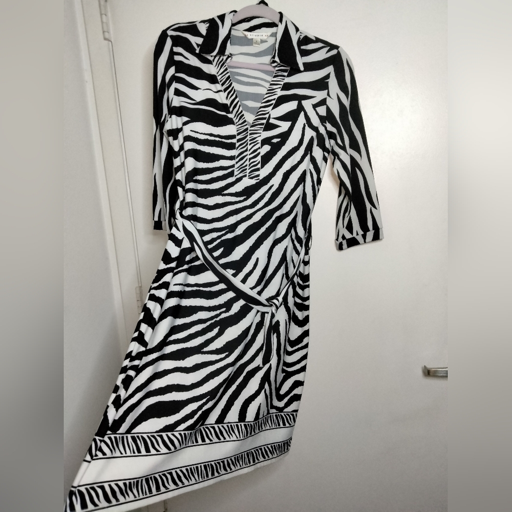 AA Studio AA (Size 8) Black & White Zebra Pattern 3/4 Sleeve Belted Shift  Dress